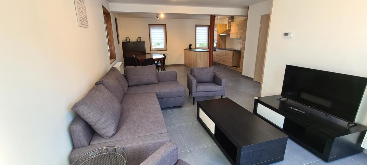 Meubles De Vacances Gite 3 Cles - Les Fres, 4 A 6 Personnes Avec Une Borne Electrique Recharge Voiture Publique Accessible Sur Le Parking Villa Rance Exterior photo